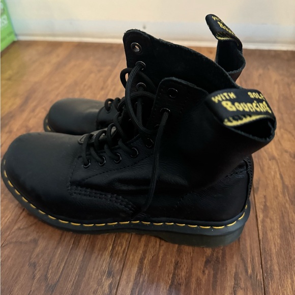Dr Martens Pascal W size 9 - Picture 2 of 4